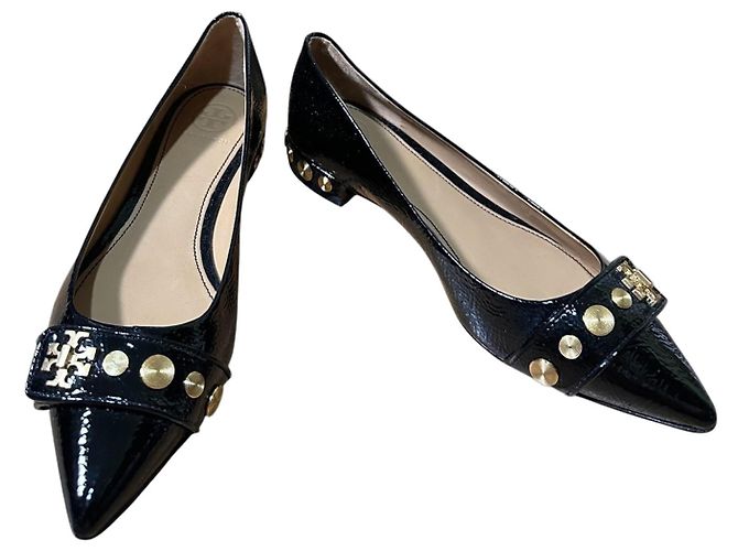 Tory Burch Bailarinas de charol negro con tachuelas