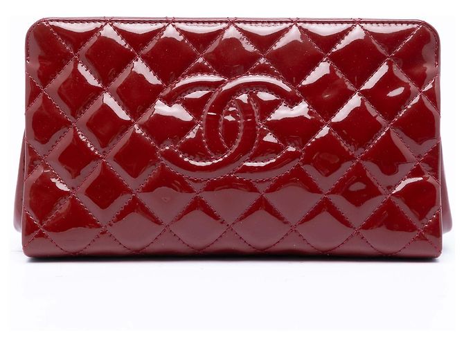 Chanel Red CC Quilted Patent Timeless Clutch Rot Bordeaux