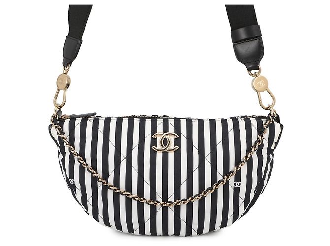 Borsa Hobo Chanel Coco Beach Mark Large in Nylon Nero Bianco