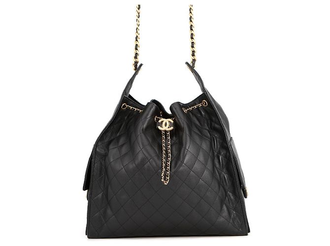Bolsa de ombro com corrente em couro de vitelo granulado preto Chanel
