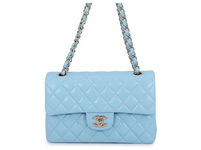 Bolsa Chanel em couro de vitelo granulado azul celeste Azul claro