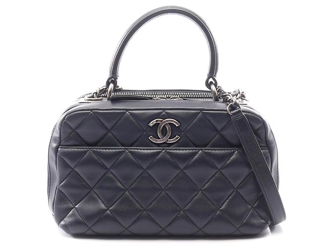Chanel Matelasse Bowling Bag aus Leder Blau