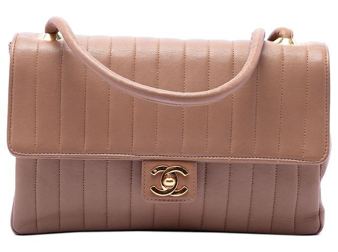 Chanel Marron Lambskin Matelassé Vertical Single Flap Taille Medium Marron clair