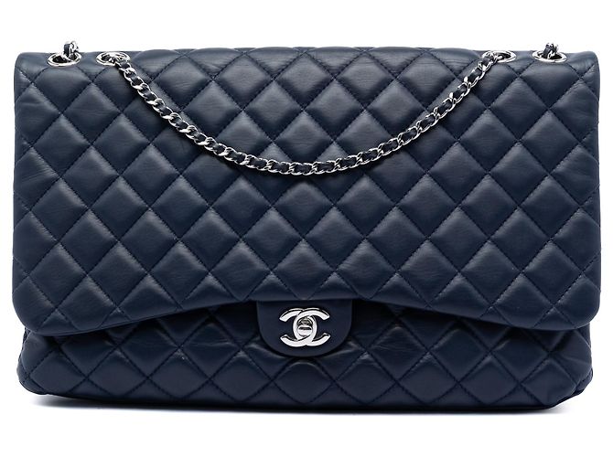 Chanel Blue Maxi CC gestepptes Lammleder mit 3 Fächern Blau Marineblau