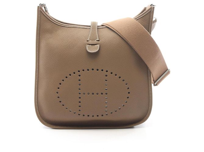 Hermès Bolsa de Ombro Hermes Evelyne 3 Trois PM Marrom Taupe
