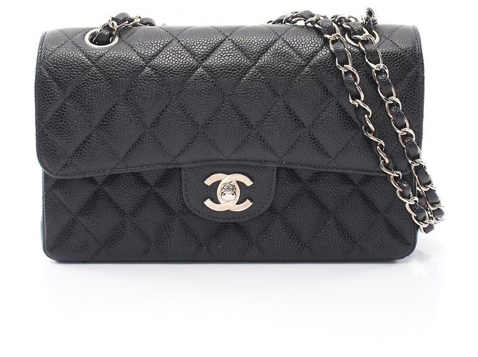 Timeless Borsa a tracolla Chanel Matelassé Double Flap Nero