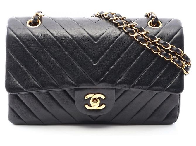 Timeless Bolsa de ombro de dupla aba em chevron V-stitch da Chanel Preto