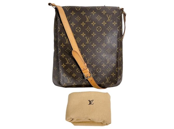 Bolsa de Ombro Musette Louis Vuitton Marrom