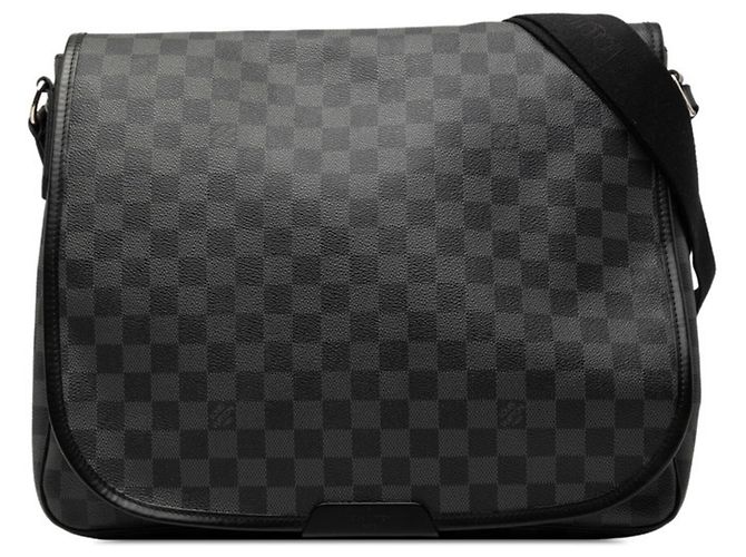 Borsa a tracolla Louis Vuitton Damier Graphite Daniel MM Nero