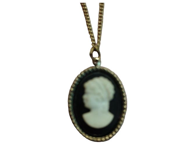 Autre Marque Colar com pingente de Cameo Preto Branco Dourado