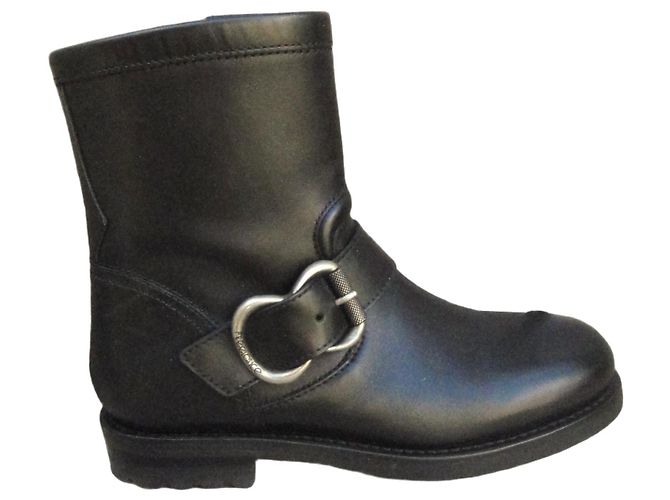 Free Lance Botas de cano curto em couro preto com fivela