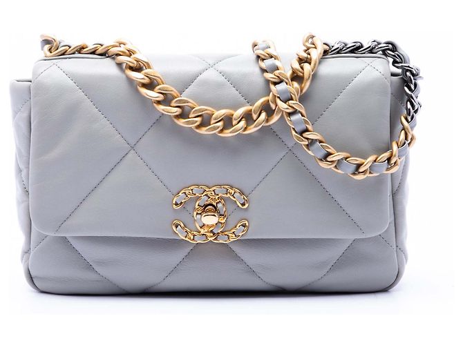 Chanel Gray Medium Lambskin 19 Flap Marrom Cinza