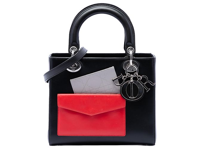 Lady Dior en cuir de veau noir taille Medium