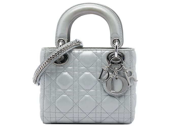Lady Dior Cannage aus irisierendem silbernem Lammleder Mini