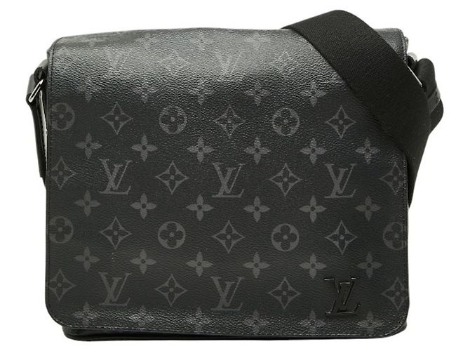Sac District PM en monogramme Eclipse Louis Vuitton Noir