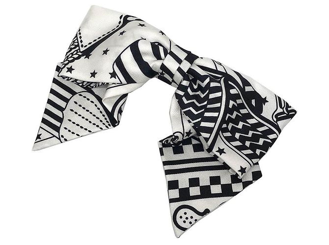 Fermaglio a nastro Hermès in bianco e nero