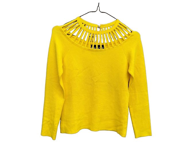 Moschino Boutique gelber Pullover mit Cut-Out-Ausschnitt