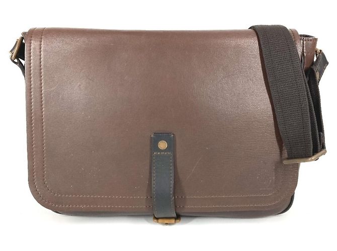 Louis Vuitton M92994 Utah Ohama Messenger Bag