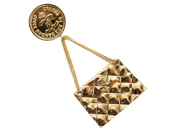CHANEL Brosche Metall Gold CC Auth 185856M Golden