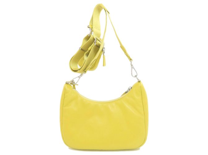 Borsa a tracolla Prada in pelle di vitello Giallo