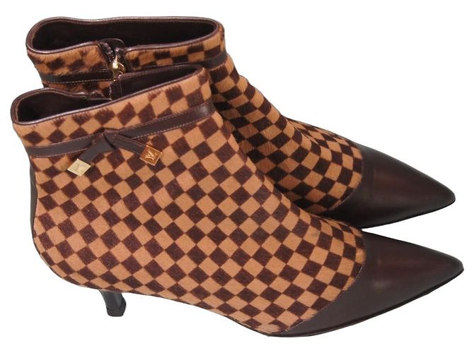 Louis Vuitton Botas de Cano Curto Damier Azur em Couro e Pônei Marrom