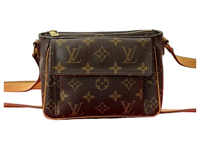 Mini bolsa de ombro Louis Vuitton Vivasite Monogram Marrom
