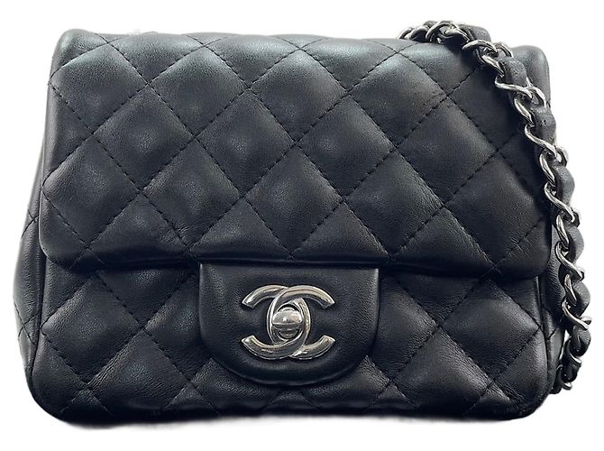 Borsa a tracolla Chanel Mini Matelassé in nero