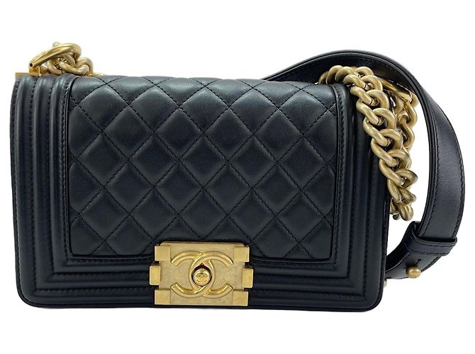 Le Boy Bolsa Chanel Boy de alça em preto