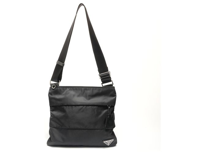 Borsa a tracolla Prada PRADA con placca logo Triangle in nero