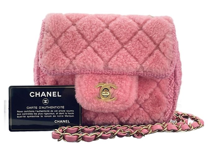 Bolsa de Alça Chanel Mini Matelassé em Rosa