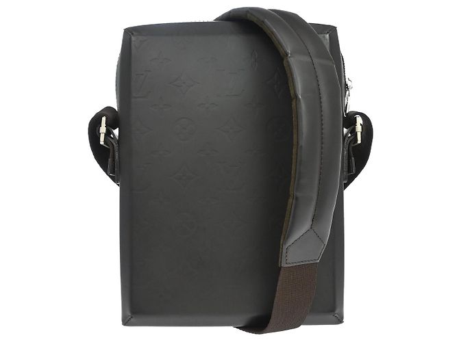 Louis Vuitton Bobby Monogram Glace Leather Marrom