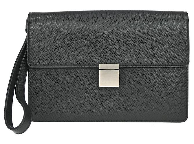 Pochette Louis Vuitton Selenga en cuir Taiga Noir
