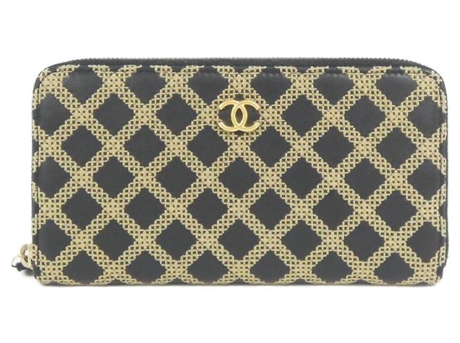Chanel 82328 Long Wallet Black Beige