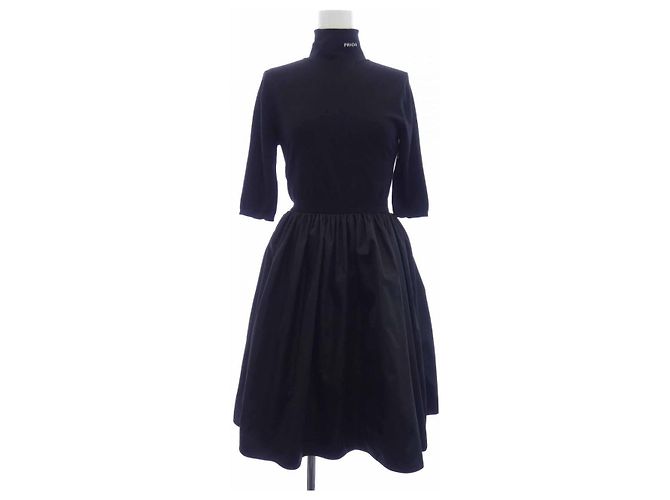 Prada RE-NYLON Kleid Schwarz