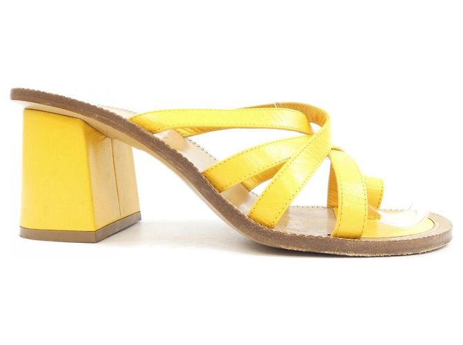 Timeless Sandali Chanel Giallo