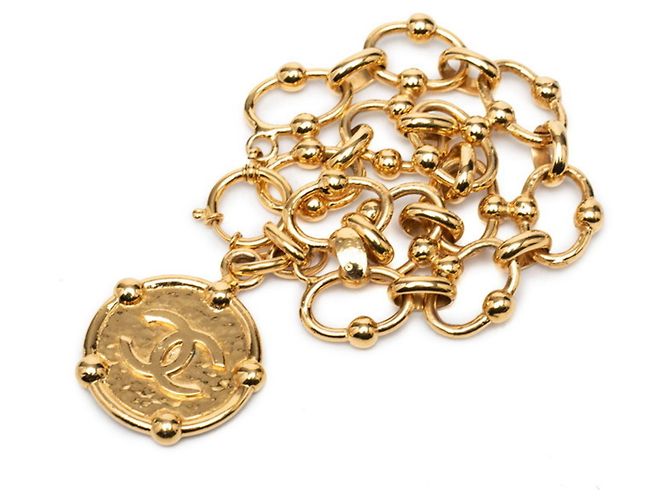 Timeless Bracciale con charm Chanel placcato oro D'oro