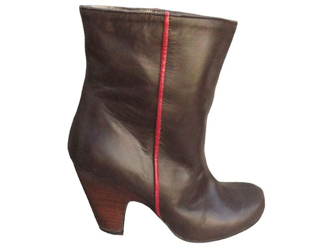 Karine Arabian Leder Stiefeletten Braun