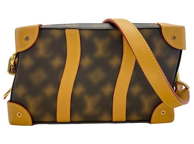 Bolso de hombro Soft Trunk Louis Vuitton Castaño