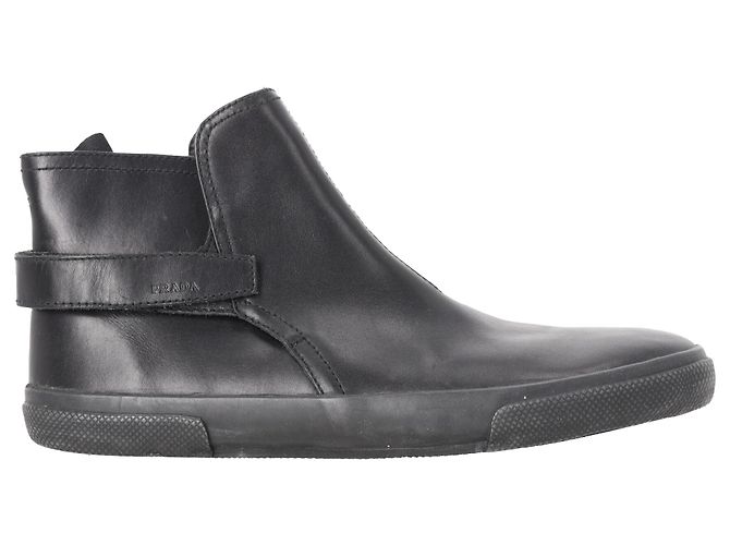 Stivaletti con chiusura a strappo Prada Sport in pelle nera Nero
