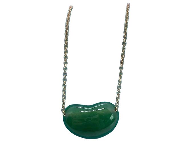 Elsa Peretti Collar Tiffany & Co. Jade Bean en oro amarillo de 18k Verde