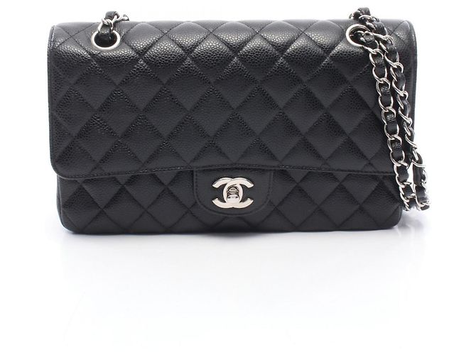 Borsa a tracolla Chanel Matelassé Double Flap Nero