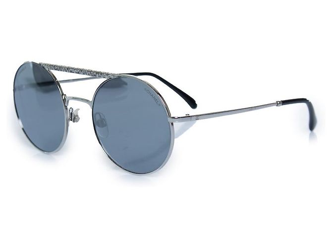 Chanel, occhiali da sole rotondi specchiati Argento