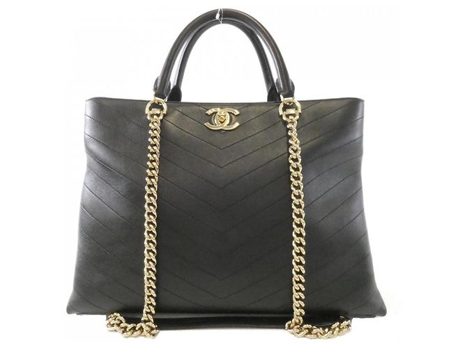 Bolsa Chanel 57553 em couro de bezerro preto