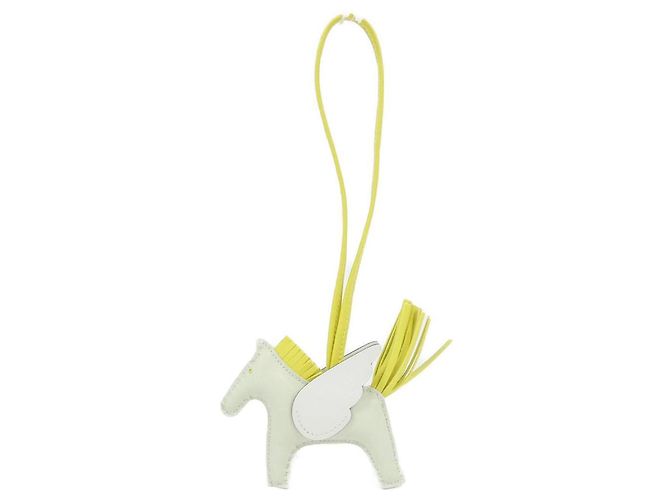 Hermès Hermes Rodeo Pegasus Handtaschenanhänger Weiß Golden Grün Hellgrün