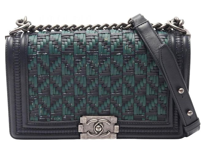 Le Boy Bolsa de ombro Chanel Boy em couro trançado Verde Azul marinho