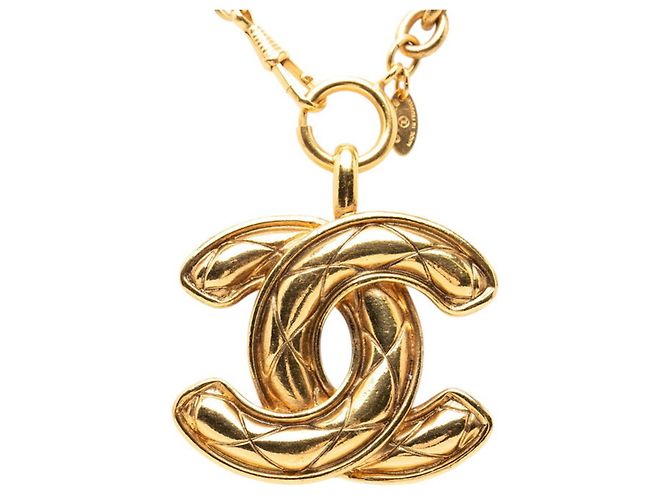 Collana Chanel Matelassé placcata oro D'oro