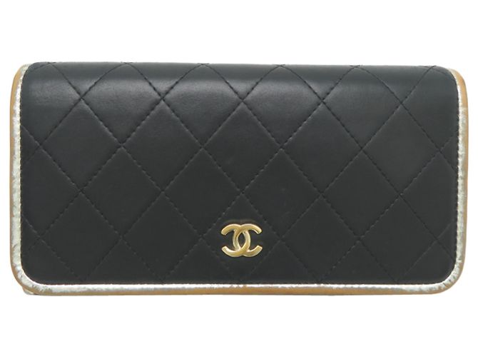 Chanel Matelassé Bi-fold Wallet Black