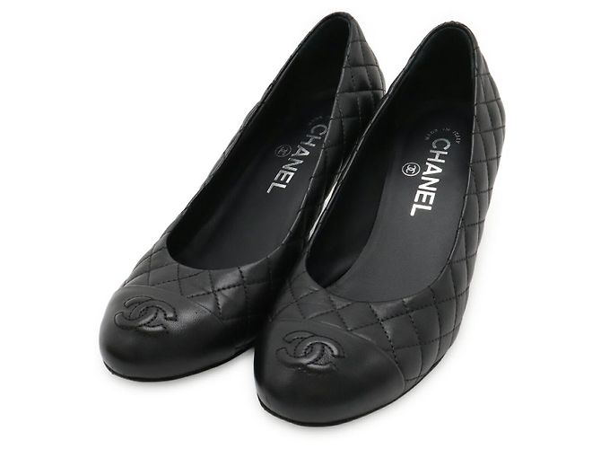 Classique Escarpins en cuir Matelasse Coco Mark Chanel Noir