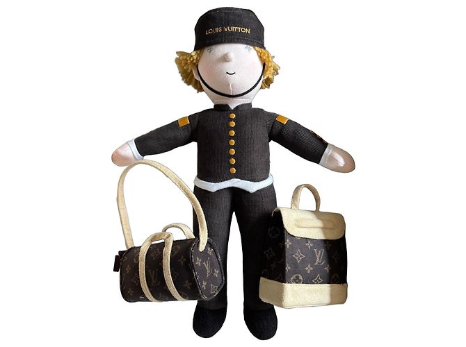 Boneca Noivo Bellboy Louis Vuitton / VIP Marrom Branco Monograma