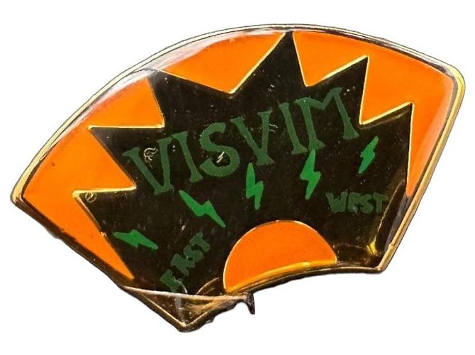 visvim Broche de Pin Logo de Latón Negro Verde Naranja